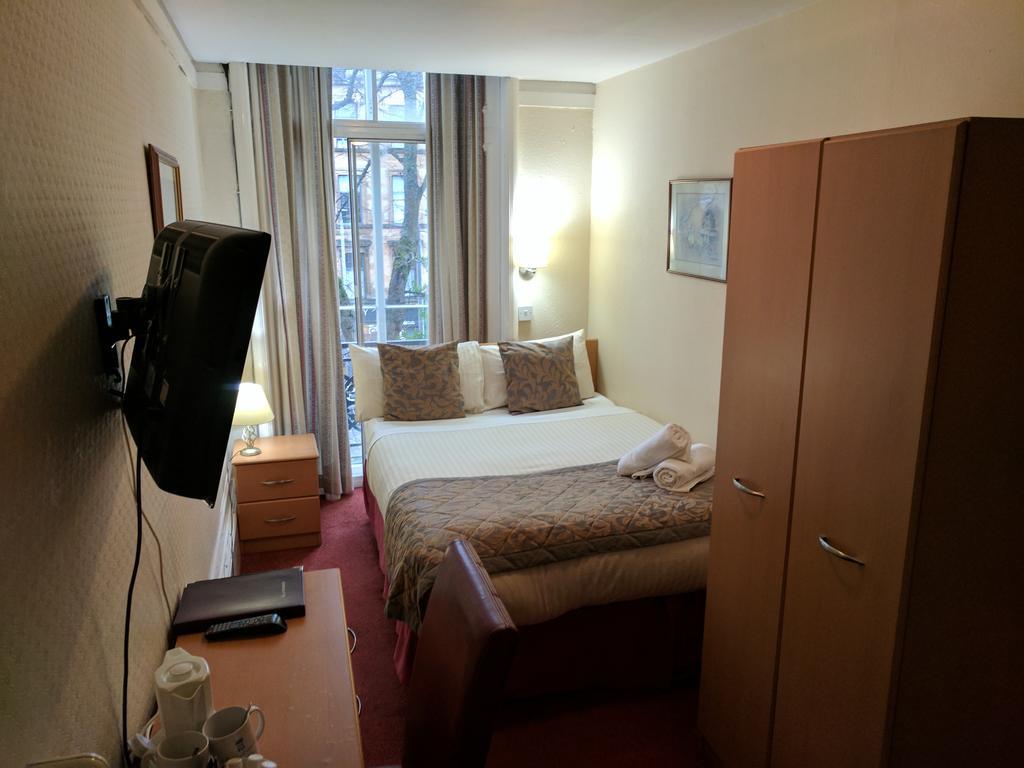 The Kelvin West End Guest house 2*